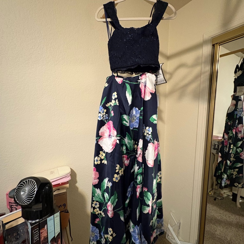 Speechless Navy 2 piece formal Dress w/pockets